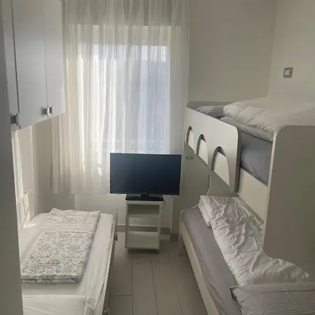 דירה Vista Con Terrazza Esclusiva לאזיסה