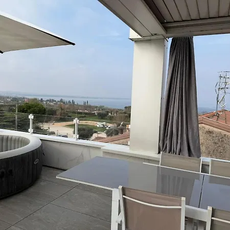 Vista Con Terrazza Esclusiva דירה לאזיסה