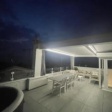 Vista Con Terrazza Esclusiva לאזיסה